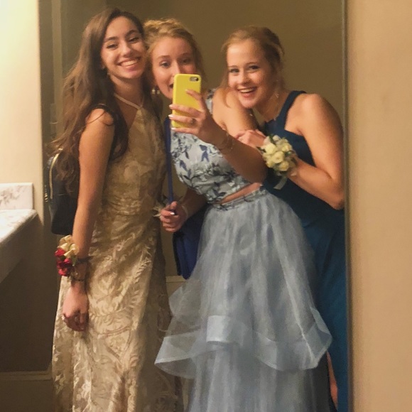 Meet your Posher, Madelyn - Picture 6 of 8